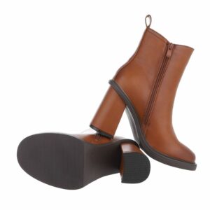 Kõrge kontsaga nahksed pruunid saapad